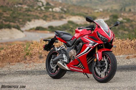 Honda CBR650R is a motorcycle with a starting price of Rs 8.89 Lakh. It is available in India in 1 variant and 2 colours with high end variant price starting from Rs 8.89 Lakh. CBR650R is powered by a 648.72 ccbs6-2.0 engine which develops a power of 87.01 PS and a torque of 57.5 Nm. It has Double Disc front brakes and Disc rear brakes.